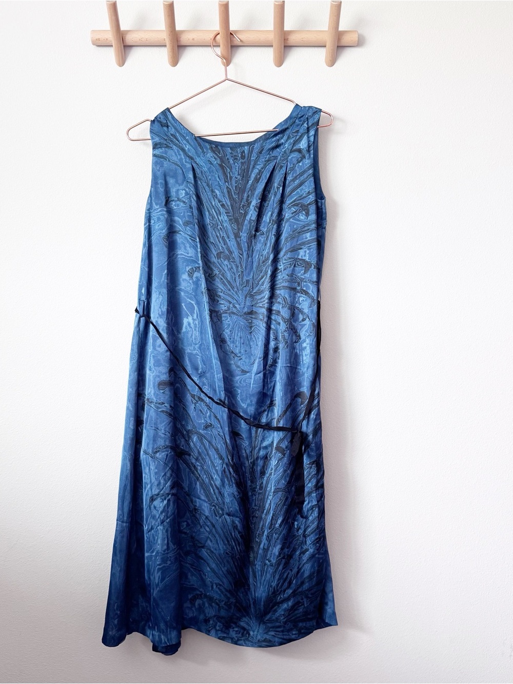 Pas De Calais Blue Marble-Print Sleeveless Midi Dress